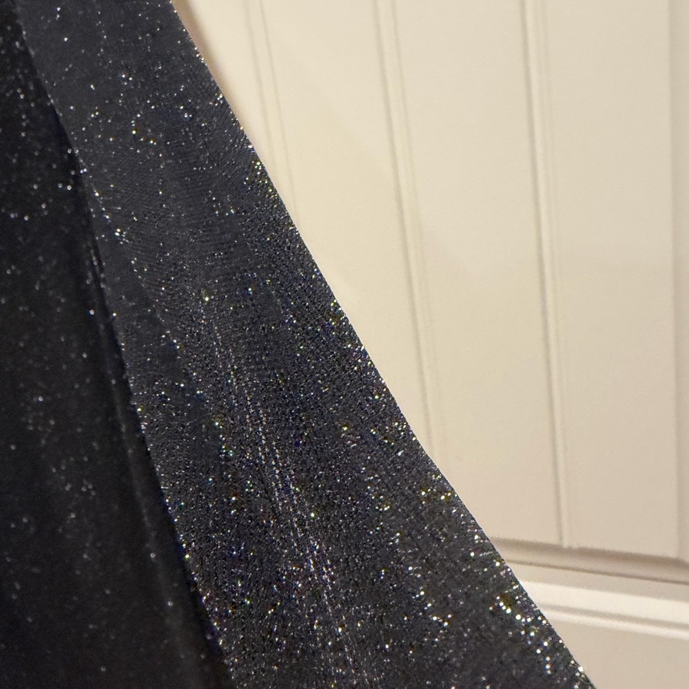 Elegant Black Long Sleeve Dress - Picture 2 of 6